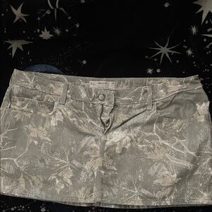 Hollister Gray Floral Print Mini Skirt
